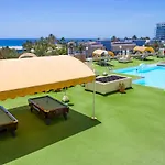 The House Of Nonni Ventura - Beachfront, Ocean View, Wi-fi, Aircon, Swimming Pool Lägenhet