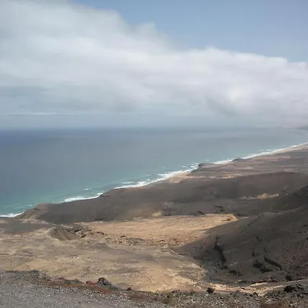 The House Of Nonni Ventura - Beachfront, Ocean View, Wi-fi, Aircon, Swimming Pool Lejlighed *