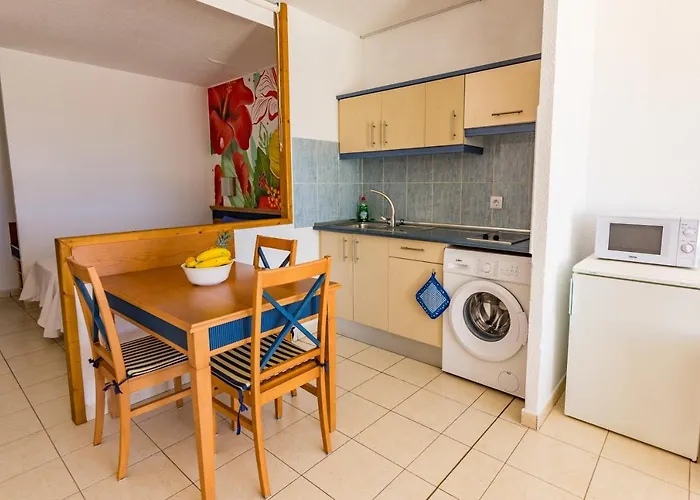 アパート The House Of Nonni Ventura - Beachfront, Ocean View, Wi-fi, Aircon, Swimming Pool *