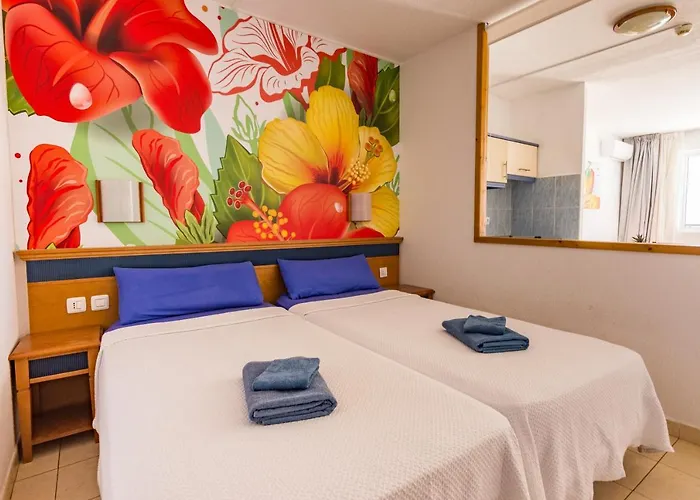 The House Of Nonni Ventura - Beachfront, Ocean View, Wi-fi, Aircon, Swimming Pool アパート *