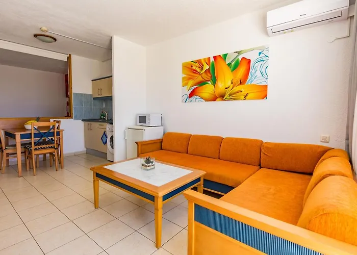 The House Of Nonni Ventura - Beachfront, Ocean View, Wi-fi, Aircon, Swimming Pool アパート