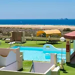 아파트 The House Of Nonni Ventura - Beachfront, Ocean View, Wi-fi, Aircon, Swimming Pool