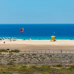 The House Of Nonni Ventura - Beachfront, Ocean View, Wi-fi, Aircon, Swimming Pool 아파트