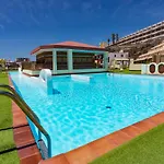 Apartment The House Of Nonni Ventura - Beachfront, Ocean View, Wi-fi, Aircon, Swimming Pool
