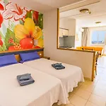 Apartament The House Of Nonni Ventura - Beachfront, Ocean View, Wi-fi, Aircon, Swimming Pool *