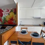 The House Of Nonni Ventura - Beachfront, Ocean View, Wi-fi, Aircon, Swimming Pool Lejlighed *