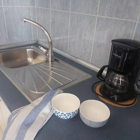 Daire The House Of Nonni Ventura - Beachfront, Ocean View, Wi-fi, Aircon, Swimming Pool