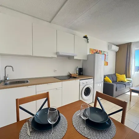 The House Of Nonni Ventura - Beachfront, Ocean View, Wi-fi, Aircon, Swimming Pool 公寓 *