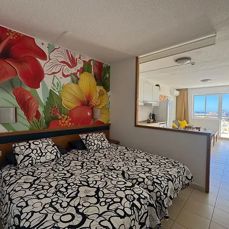 The House Of Nonni Ventura - Beachfront, Ocean View, Wi-fi, Aircon, Swimming Pool 公寓 *