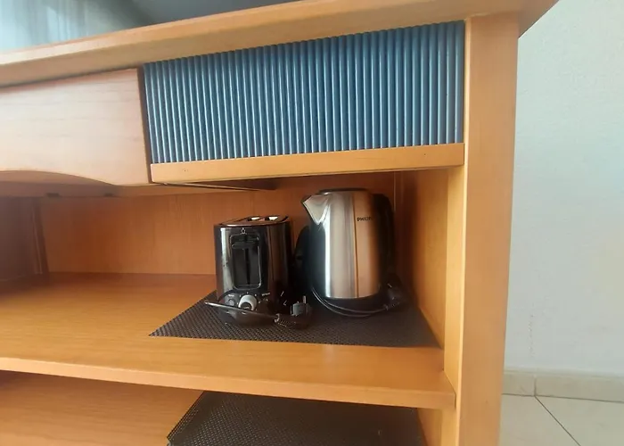 The House Of Nonni Ventura - Beachfront, Ocean View, Wi-fi, Aircon, Swimming Pool