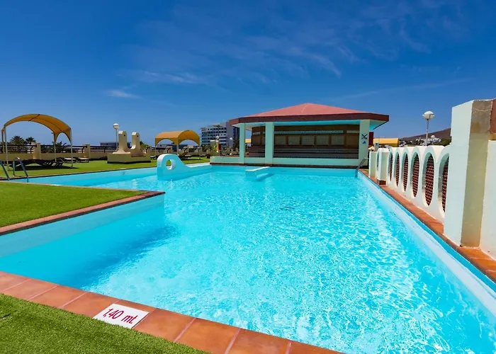 Apartment The House Of Nonni Ventura - Beachfront, Ocean View, Wi-fi, Aircon, Swimming Pool