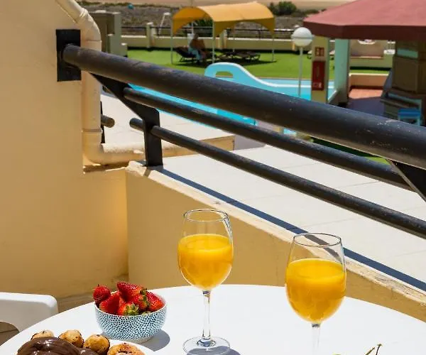 Apartment The House Of Nonni Ventura - Beachfront, Ocean View, Wi-fi, Aircon, Swimming Pool *