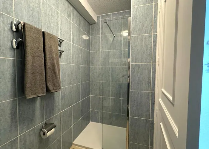 The House Of Nonni Ventura - Beachfront, Ocean View, Wi-fi, Aircon, Swimming Pool *