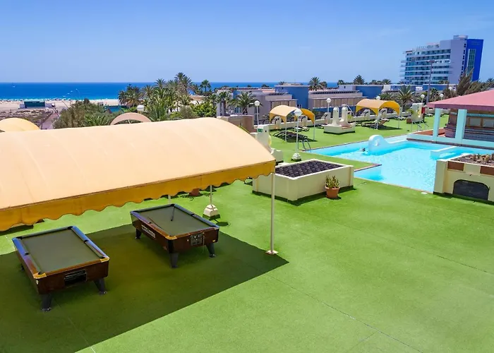 The House Of Nonni Ventura - Beachfront, Ocean View, Wi-fi, Aircon, Swimming Pool Апартаменты