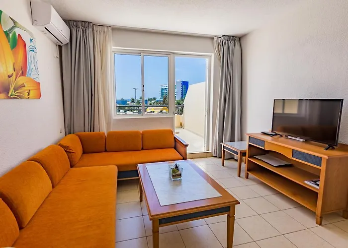 The House Of Nonni Ventura - Beachfront, Ocean View, Wi-fi, Aircon, Swimming Pool * Морро-дель-Хабле