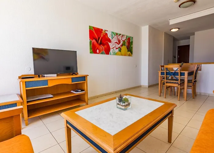 The House Of Nonni Ventura - Beachfront, Ocean View, Wi-fi, Aircon, Swimming Pool Апартаменты Морро-дель-Хабле